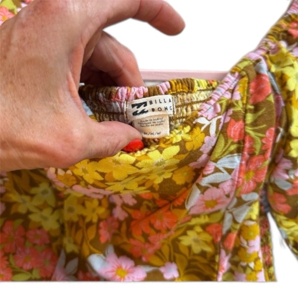 Billabong 70’a inspired Floral Print Dress with Puff Sleeves - Picture 2 of 5